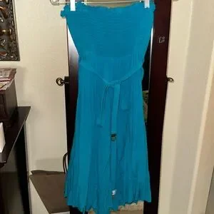 Gorgeous Juicy Couture Teal strapless dress with belt